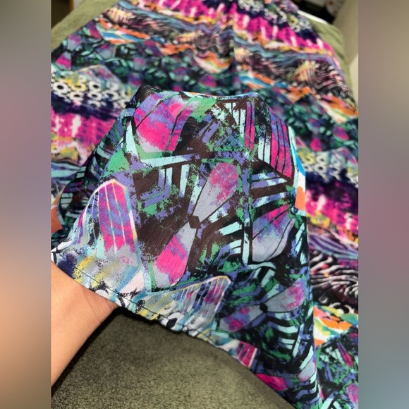 No Boundaries Vibrant Patterned Maxi Dress - Picture 8 of 8